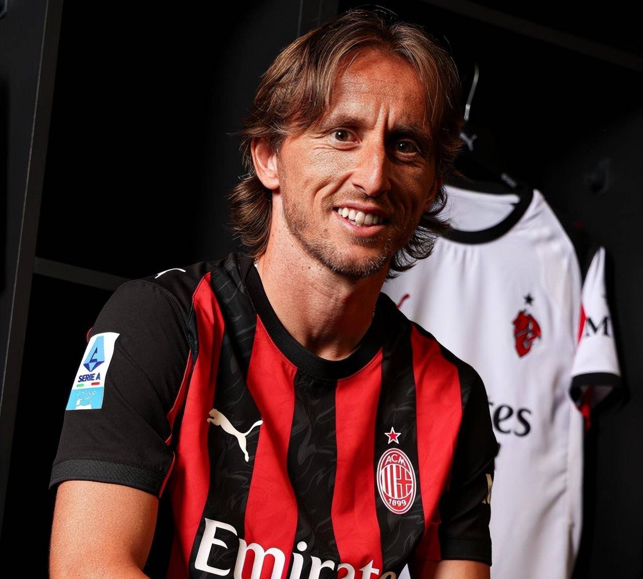 深度解析：牌九中的“天、地、人、和”四大牌序的权位逻辑。（解构牌九：“天、地、人、和”四序的权位秩序）